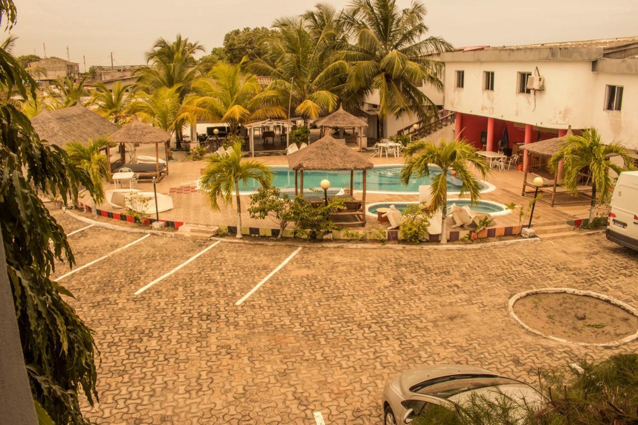 Splendid Inn Assinie Buitenkant foto